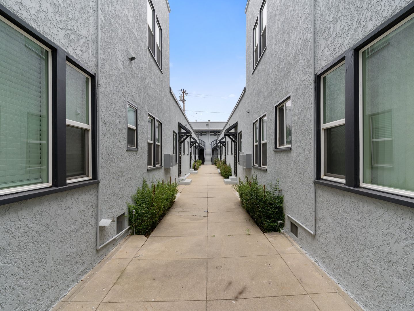 Building Photo - 1711 E Appleton St