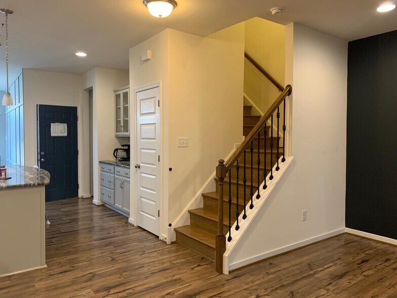 Building Photo - 3023 Farmstead Mill Dr