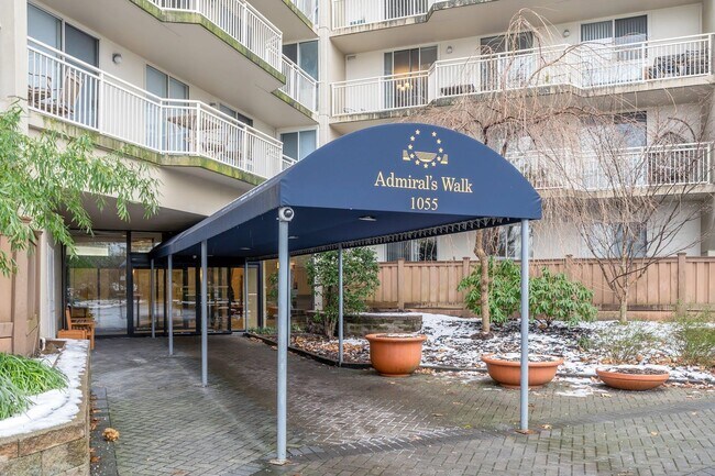 Building Photo - 1055 River Rd