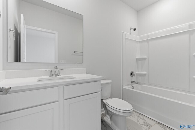 Building Photo - 15007 Greenleaf Dr