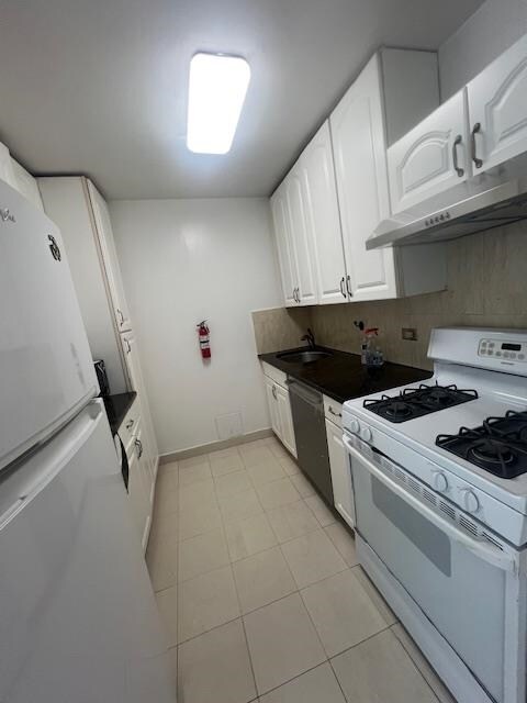 Building Photo - 7004 BLVD E