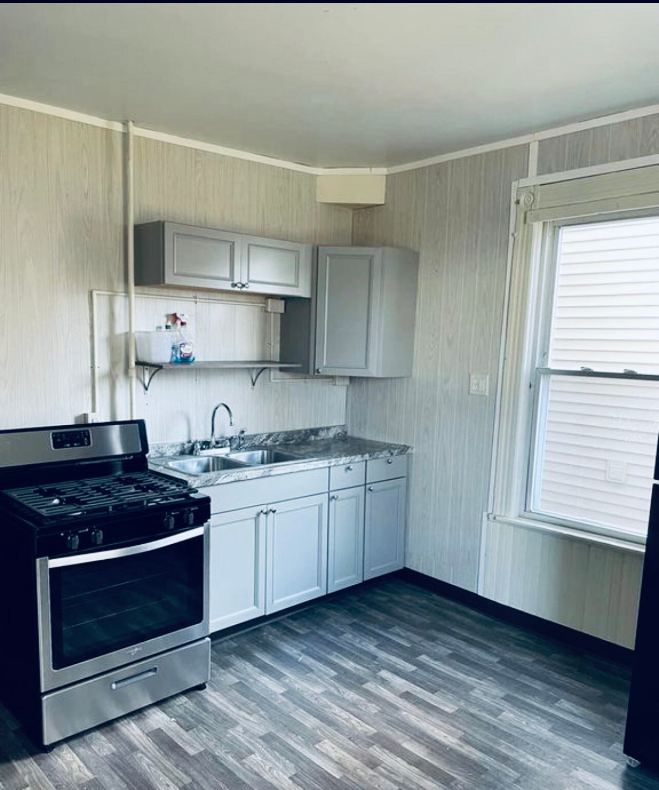 Building Photo - 1625 6th Ave