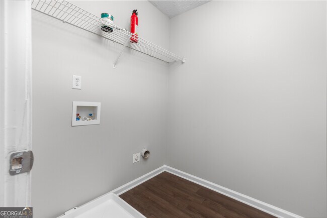 Building Photo - 1616 Amhearst Oaks Ct