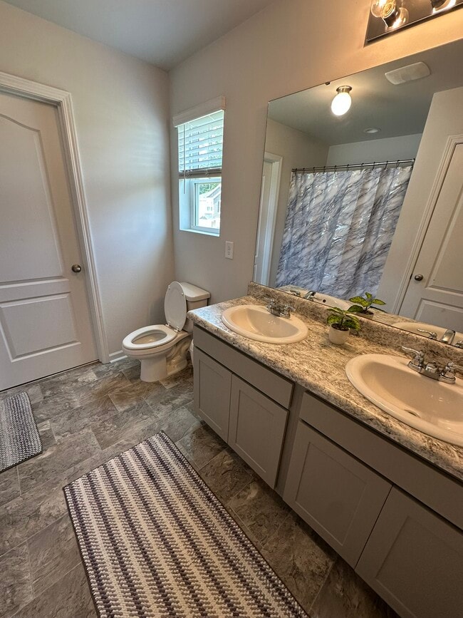 Building Photo - 1709 Redbout Ct