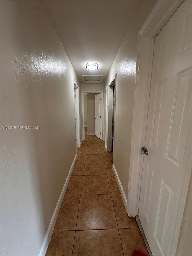 Building Photo - 180 Penn Way