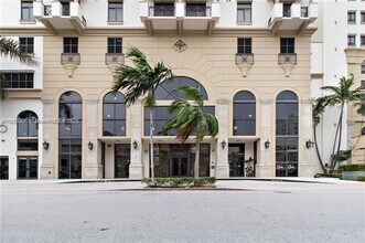 Building Photo - 1805 Ponce de Leon