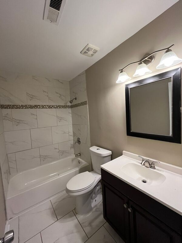 Building Photo - 2542 Highland Trace Dr