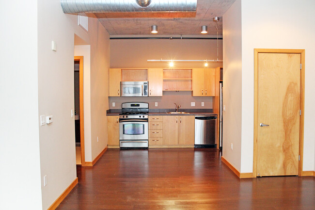 Building Photo - PEARL DISTRICT: Studio Condo with Parking ...