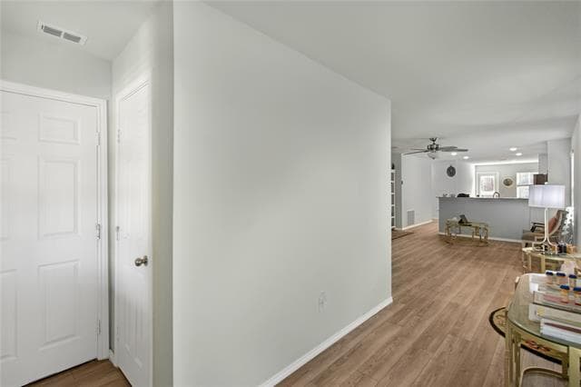 Building Photo - 865 Table Rock St