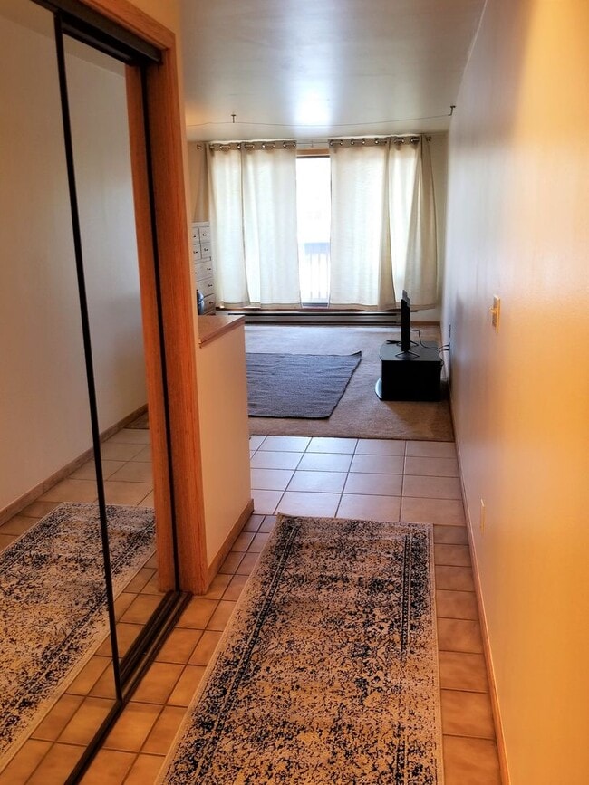Building Photo - Long Term Rental- Cedar Lodge 207