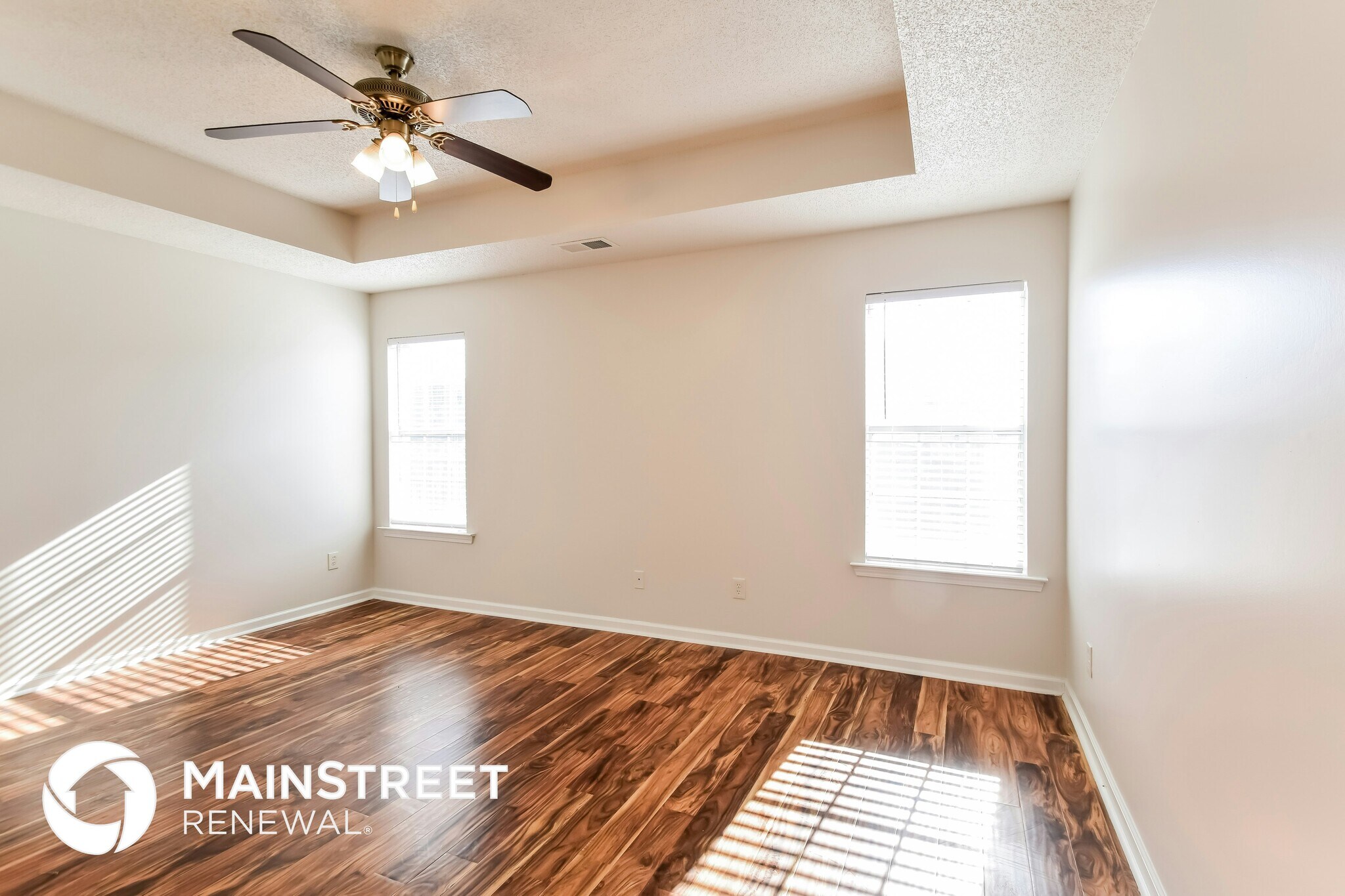 Building Photo - 4848 Ashcroft Dr