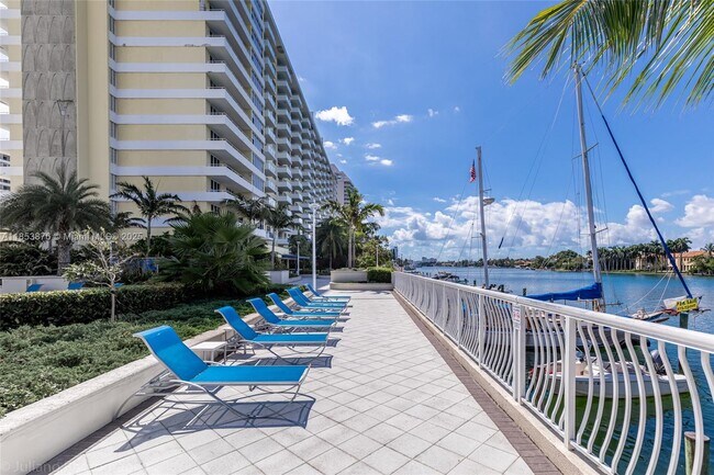 Building Photo - 5600 Collins Ave