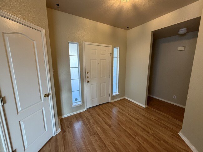 Building Photo - 9626 Anderson Way