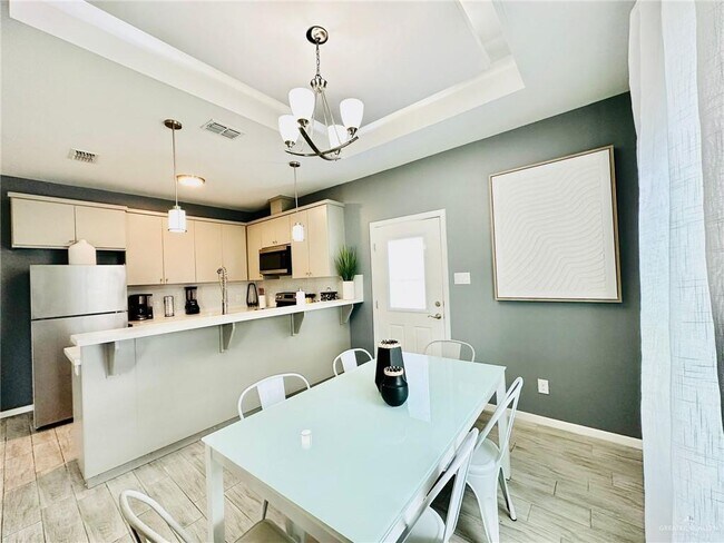 Building Photo - 4701 Mulberry Ave