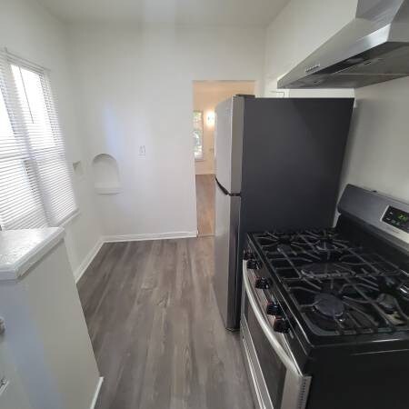 Building Photo - 1509 12th Ave