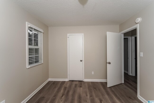 Building Photo - 18 Moonglow Dr
