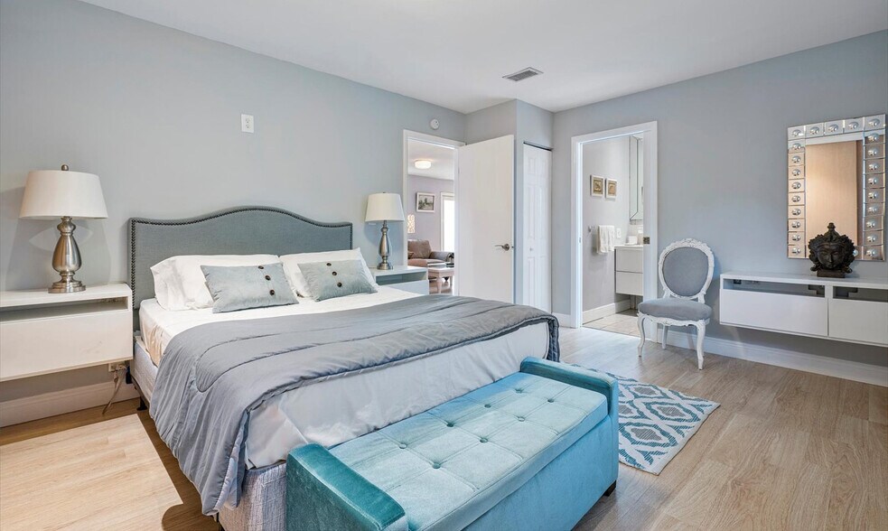 Building Photo - 100 NW 40th St