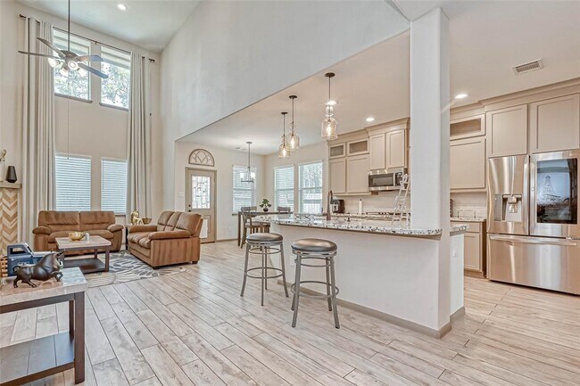 Building Photo - 127 Teralyn Grv Lp