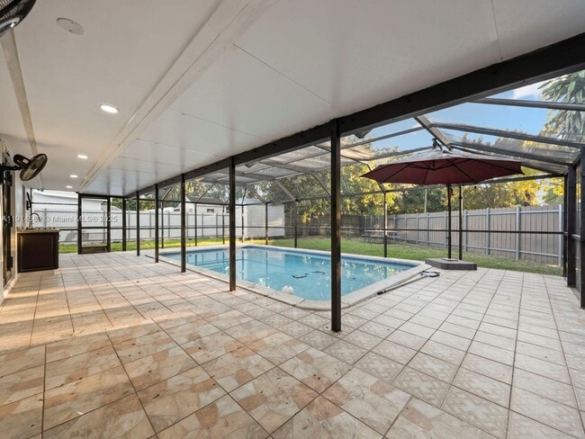 Building Photo - 19850 Franjo Rd