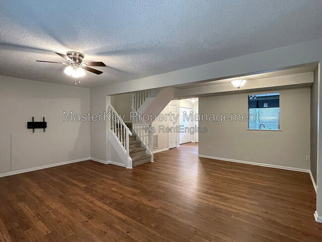 Building Photo - 323 Riverwalk Cir