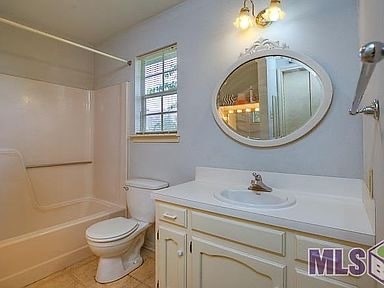 Building Photo - 225 LSU Avenue