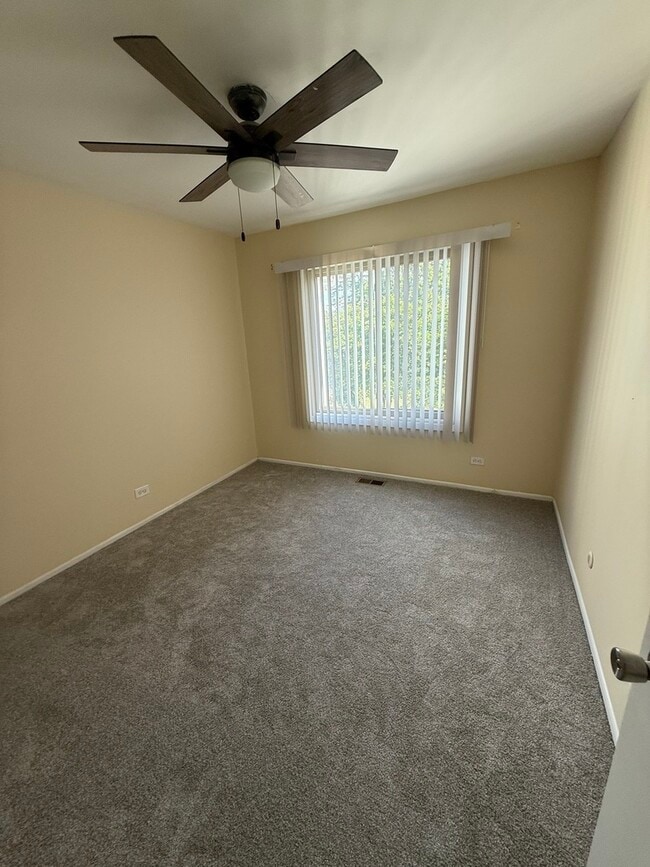 Building Photo - 385 Pierce Ct