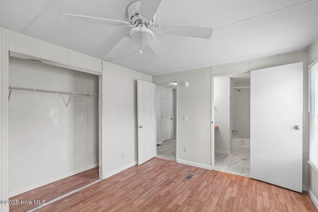 Building Photo - 119 Starwood Cir