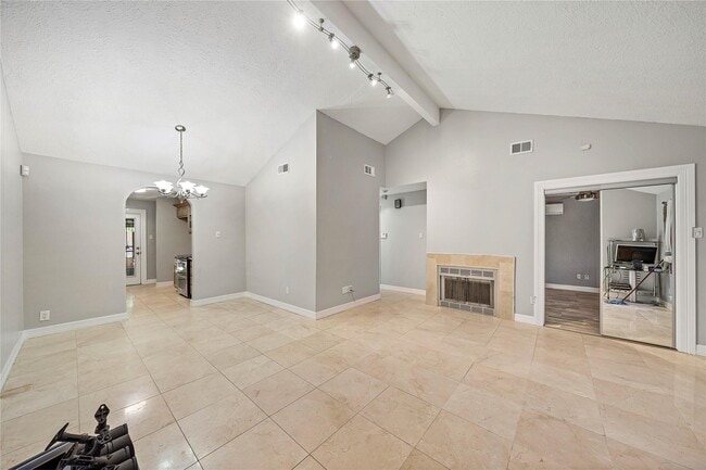 Building Photo - 3850 Westmeadow Dr