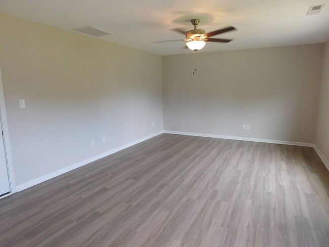Building Photo - 500 Odham Ln