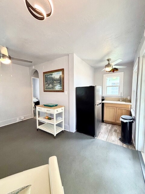 Building Photo - 416 Daytona St