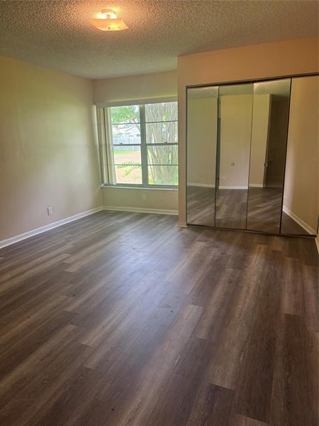 Building Photo - 15746 Woodgate Pl