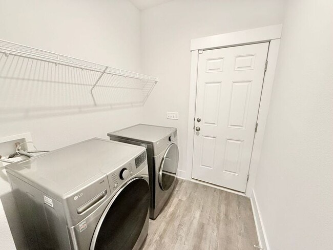 Building Photo - 5732 Conley Ct