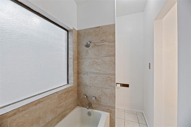 Building Photo - 5205 Wood Creek Ln