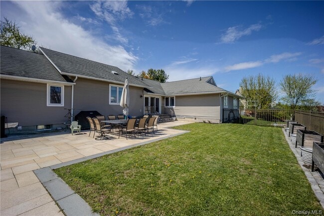 Building Photo - 19-21-21 Lamela Dr