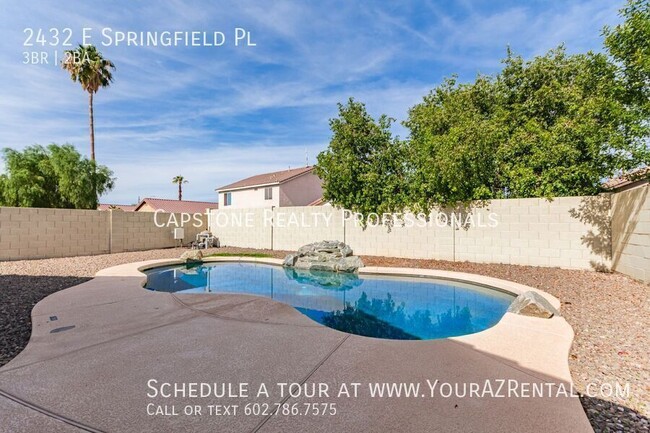 Building Photo - 2432 E Springfield Pl