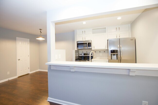 Building Photo - "Charming Studio Retreat with Modern Comforts in Vass, NC!"