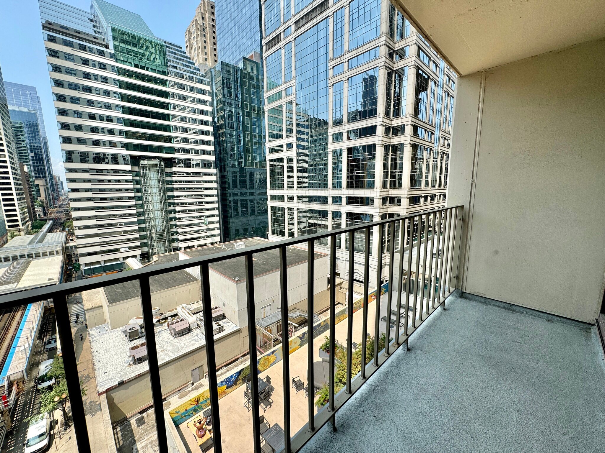 Building Photo - 200 N Dearborn St