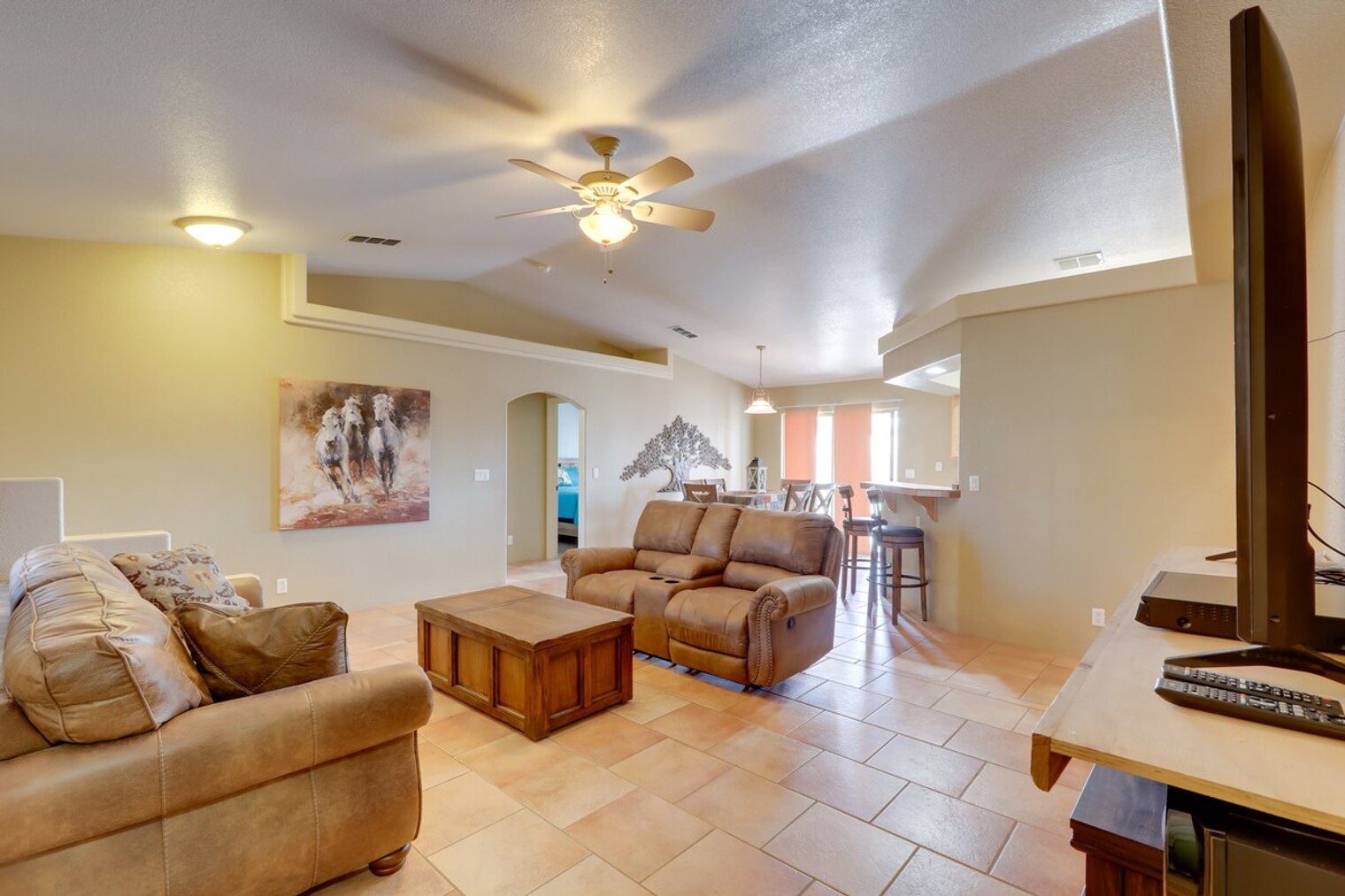 Building Photo - 2598 Rainbow Ave N