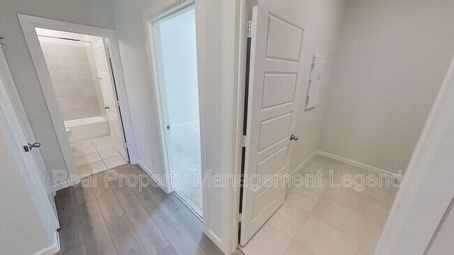 Building Photo - 442 Diamond Creek Dr