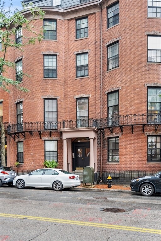 Building Photo - 27 Bowdoin St