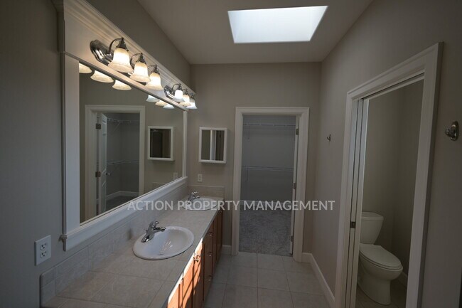 Building Photo - Beautiful 3 bed 2 bath home in Sequim