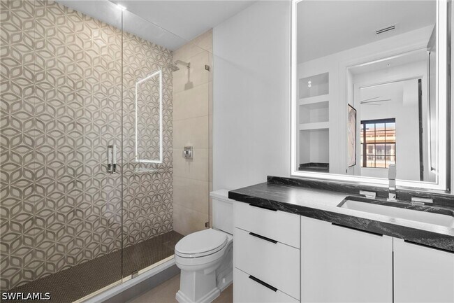 Building Photo - 23191 Fashion Dr