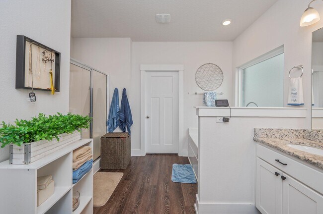 Building Photo - 1126 Valor Walk