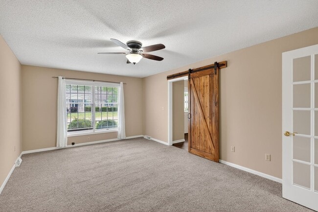 Building Photo - Spacious 4BR House in Columbia