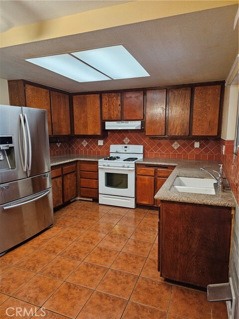 Building Photo - 13259 Norton Ave