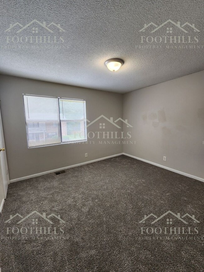Building Photo - 108 Woodland Dr