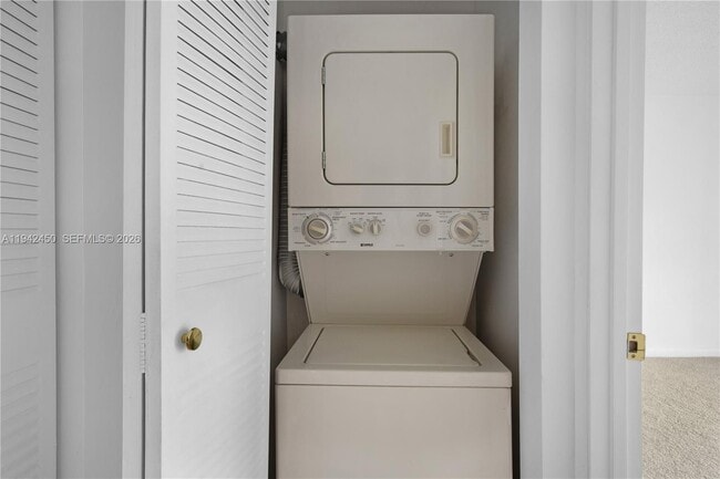 Building Photo - 8810 SW 132nd Pl