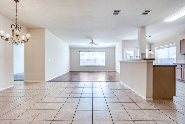 Building Photo - 612 Arrowood Pl
