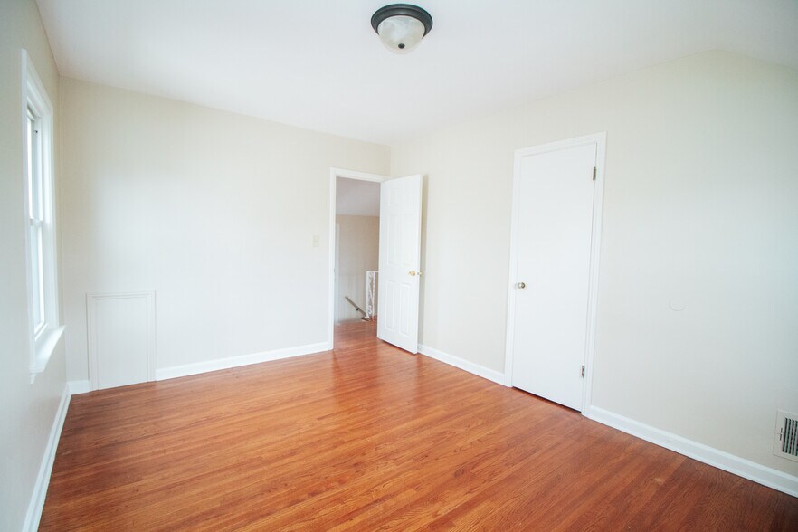 Building Photo - 4132 Berwick Ave