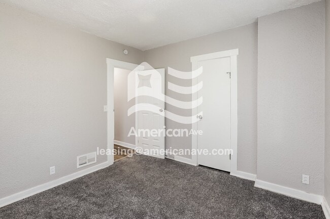 Building Photo - 3943 N 40th St